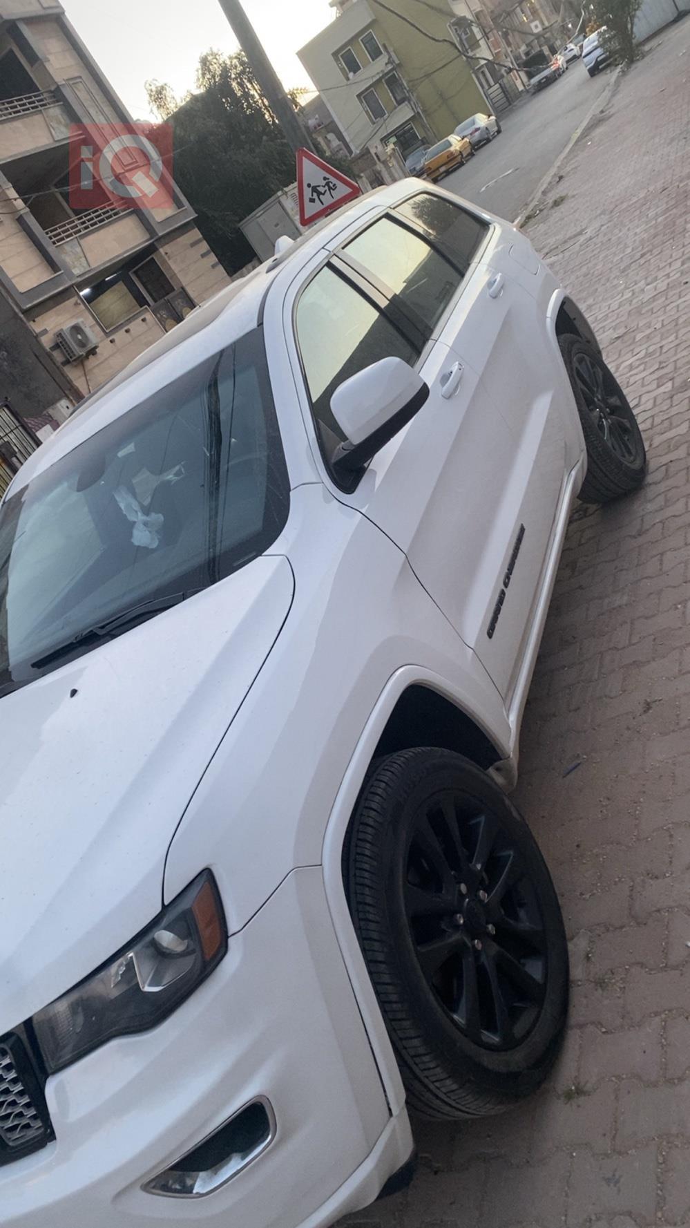 جيب جراند شيروكي